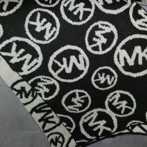 Michael Kors reversible scarf